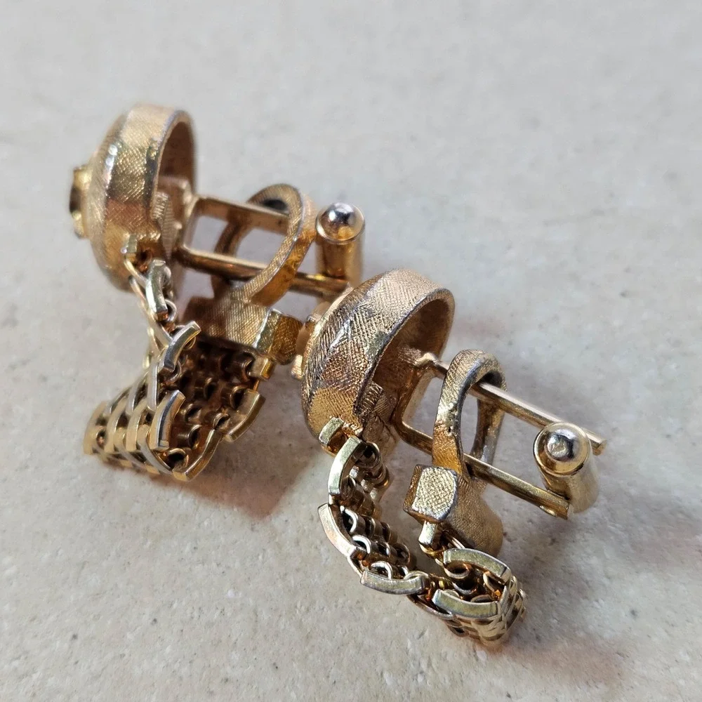 Vintage Gold Tone Mesh Wrap Around Cufflinks Tigers Eye Stone Mid Century 70s